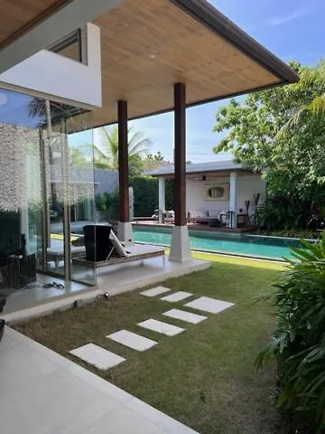 B&B Luxury Villa Phuket Bed & Breakfast